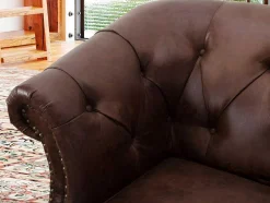 Vente-unique Fauteuil Stof-Chesterfield Fauteuil Aquitaine Van Microvezel Effect Lived-In Leer - Bruin